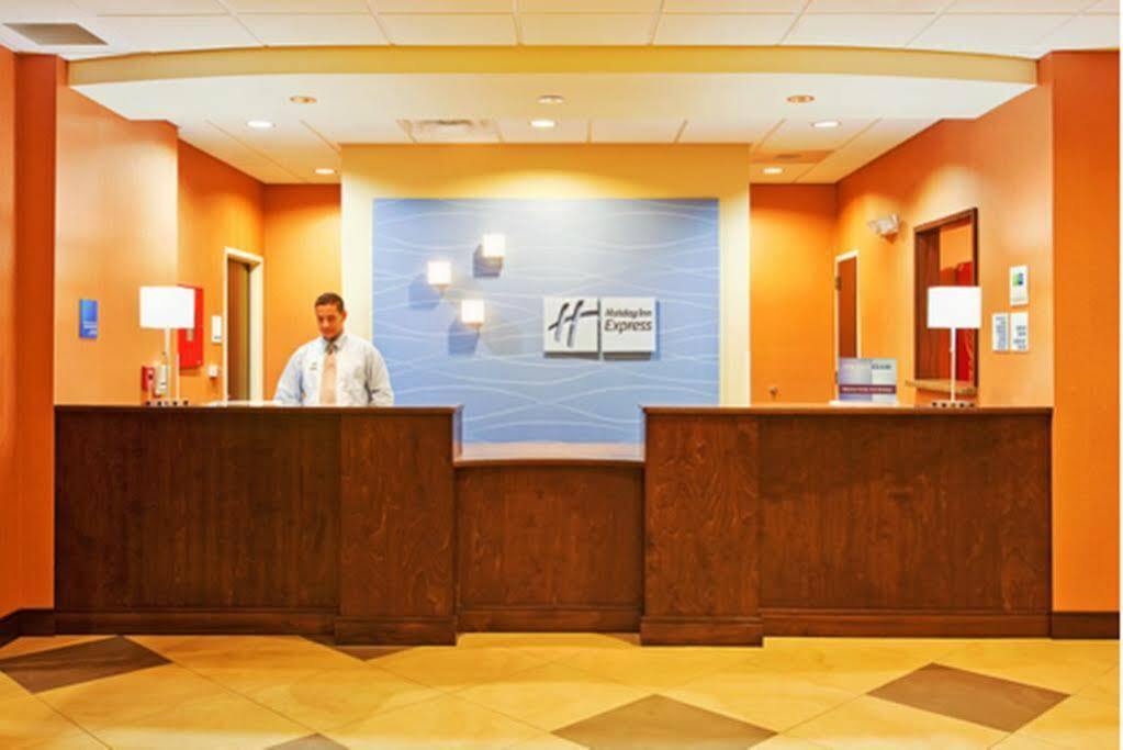 Holiday Inn Express & Suites Jackson/Pearl International Airport Kültér fotó